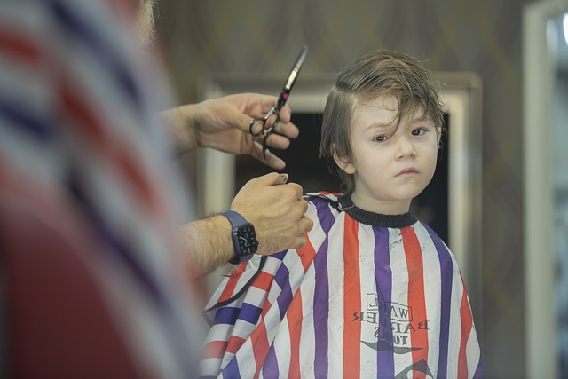 dítě u barbera
